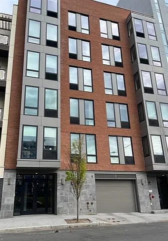 323 Pine St #304 — Photo 11