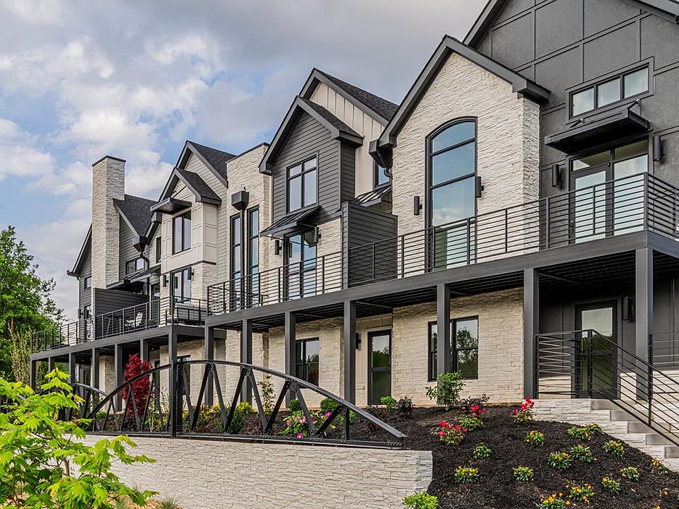 1st image of 1281 E Main St #3