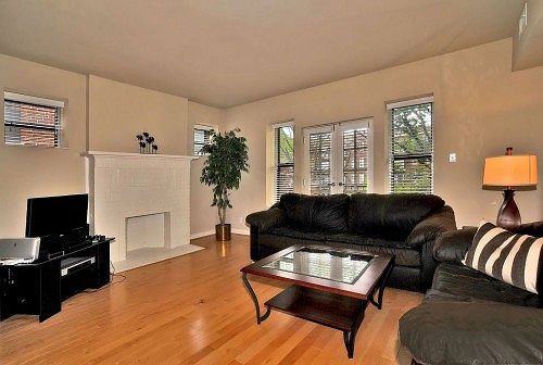 3rd image of 5631 Pershing Ave APT 32