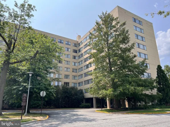 6641 Wakefield Dr APT 901, Alexandria, VA 22307