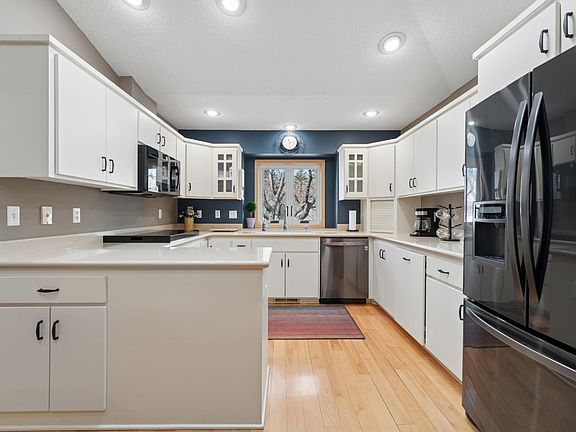 4th image of 5125 Stoney Bridge Ct
