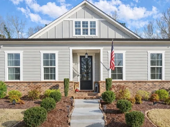 317 Edgewater Dr, Athens, GA 30605