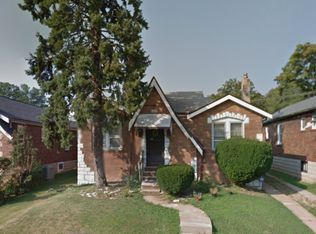 6912 Parkdale Dr, Saint Louis, MO 63121