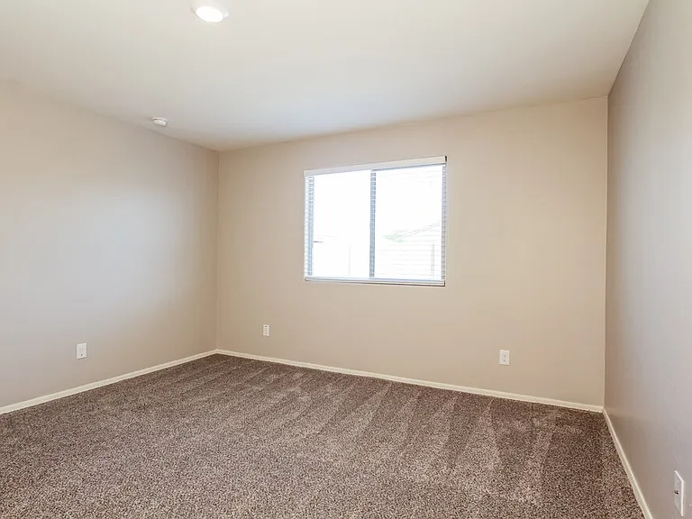 25422 W La Mont Ave — Photo 9
