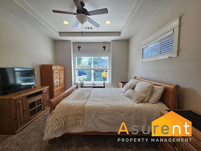 1160 Boulder Ridge St — Photo 5