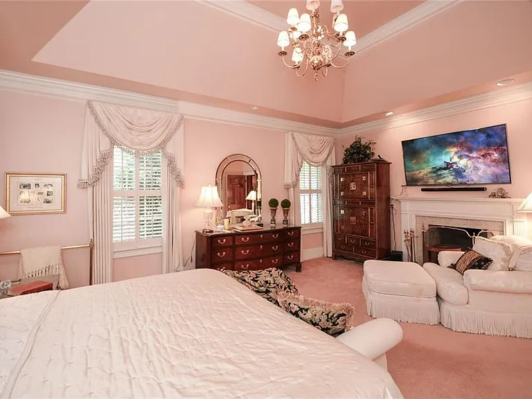 1640 Lazy River Ln — Photo 35