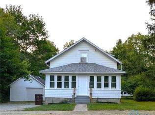 824 Hopkins St, Defiance, OH 43512