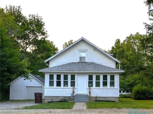 824 Hopkins St, Defiance, OH 43512