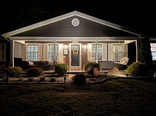 566 Squire Rd, Nortonville, KY 42442