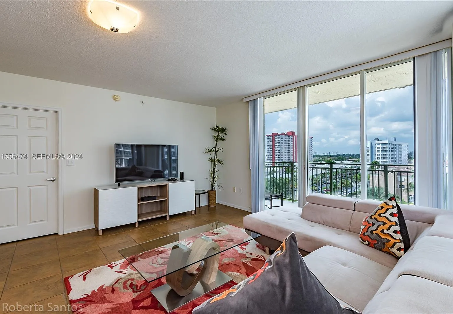2 bed, 1220 sqft, $4,000 — Photo 2