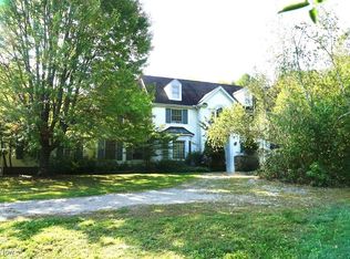 7060 Gates Rd, Gates Mills, OH 44040