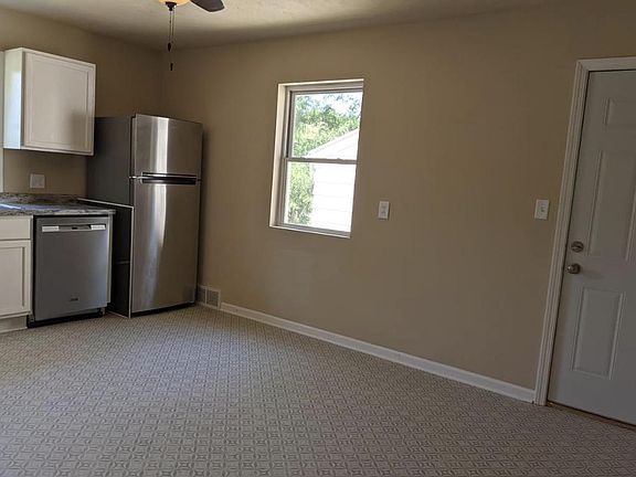 4th image of 5537 N 33rd Ave