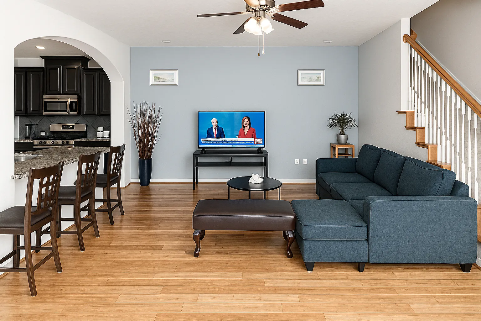3 bed, 2.5 bath, 2009 sqft, $3,600 — Photo 2