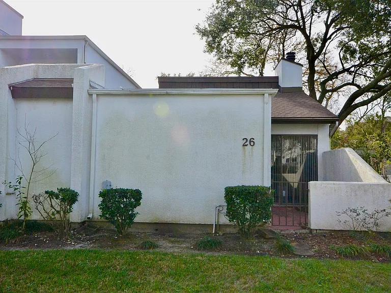 7655 S Braeswood Blvd #26 — Photo 26