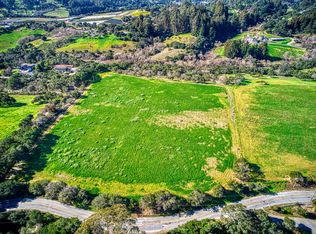 571 Calabasas Rd, Watsonville, CA 95076