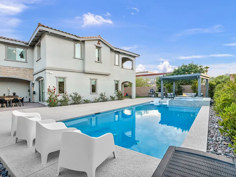 233 Castellari Dr — Photo 67