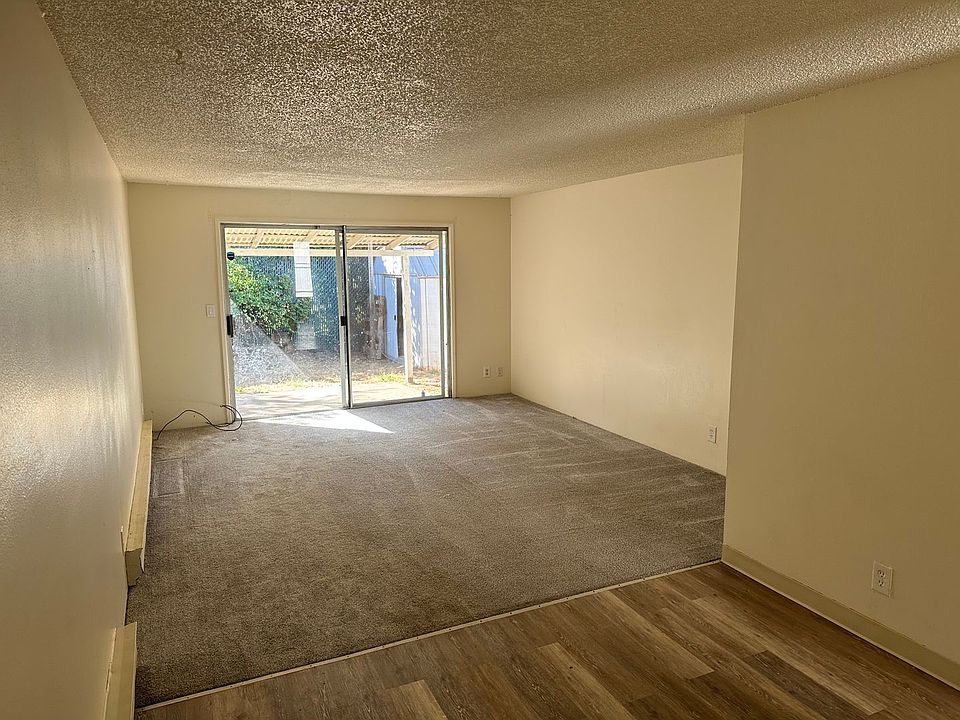 1st image of 533-555 N Cedar St #543