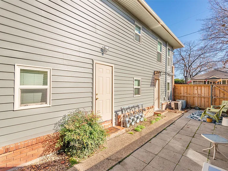 4723 Victor St #D — Photo 12