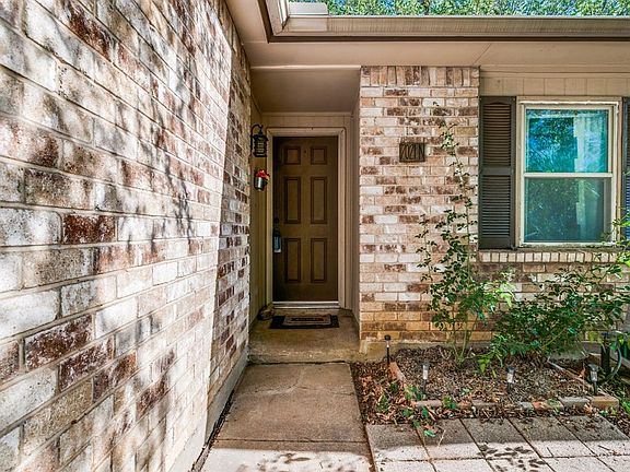 3rd image of 7021 Greenview Cir N