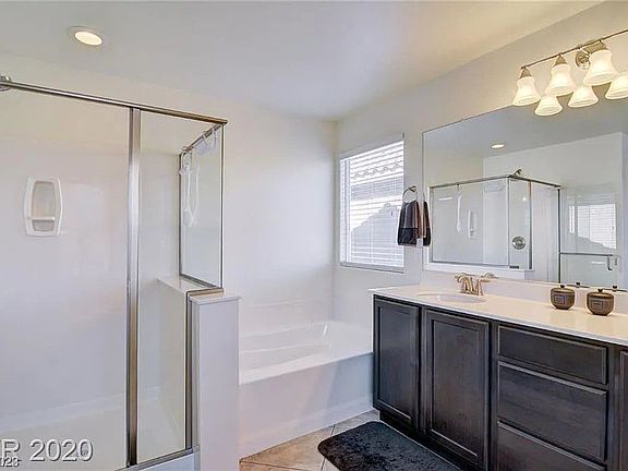 2nd image of 305 Woodsfield Ct