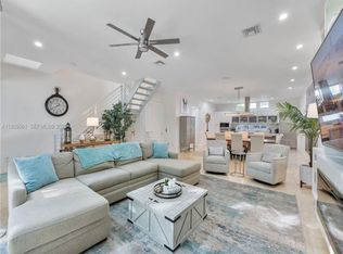 3266 NE 15th St, Pompano Beach, FL 33062