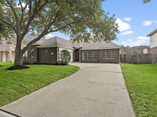 431 High Meadows Drive, Sugar Land, TX 77479