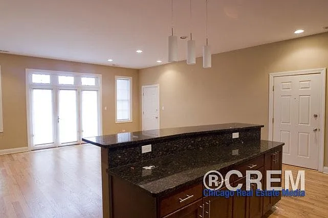 7453 N Western Ave #3S — Photo 5