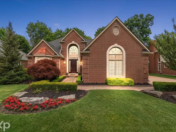 54380 Sassafras Dr, Shelby Township, MI 48315