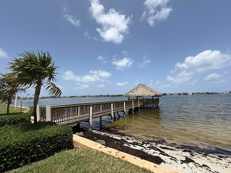 225 N Lakeshore Dr — Photo 88