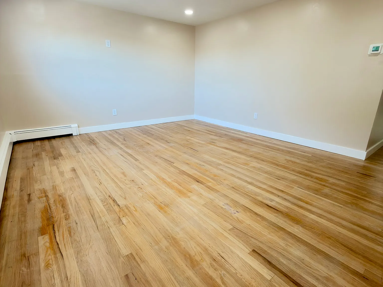 2 bed, 1100 sqft, $2,700 — Photo 4