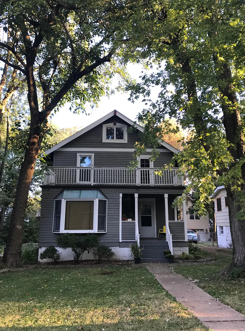 447 Fairview Ave photo 1