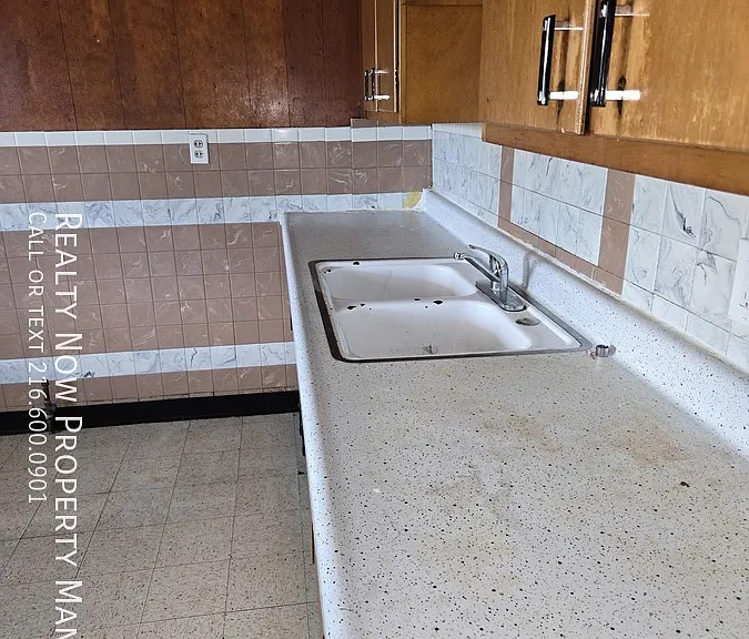 3475 W 46th St #2 — Photo 3