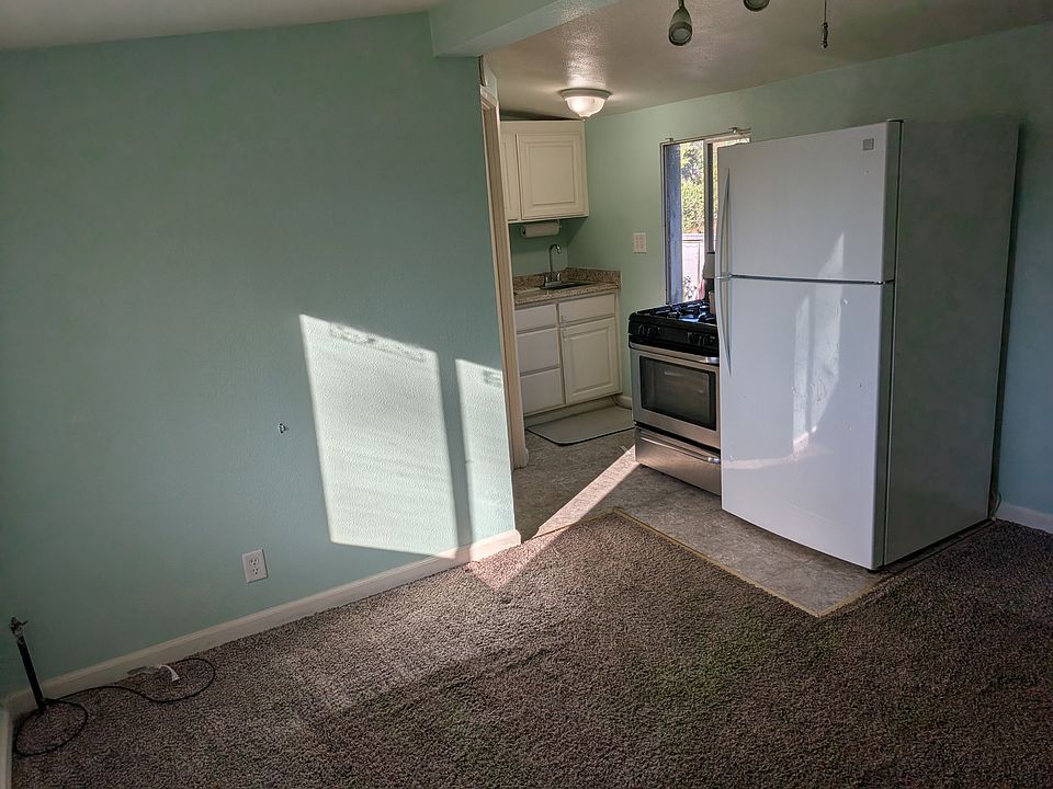 2nd image of 1580 Wilson Rd #B