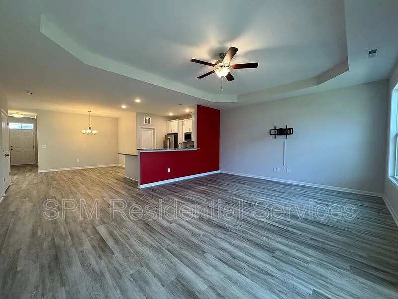 3 bed, 2.0 bath, 1504 sqft, $2,295 — Photo 4