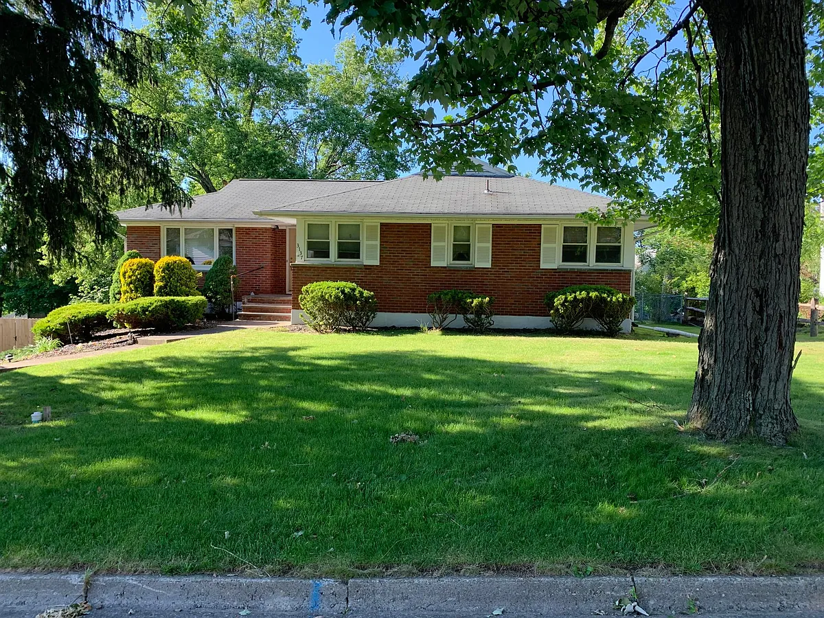 Building Photo - 3137 Belmont Ave