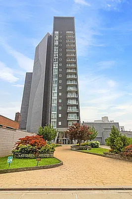 Rented by Keller Williams NYC | media 27