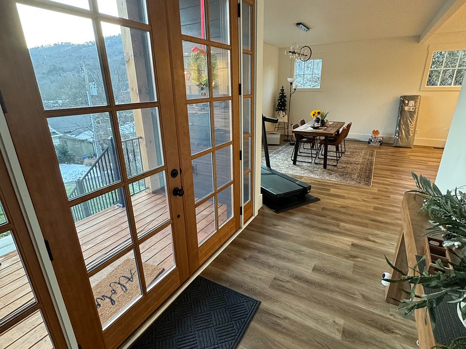 1st image of 1311 W 45th St #1