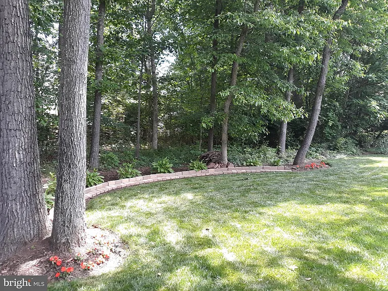 13116 Nestlewood Ct — Photo 37