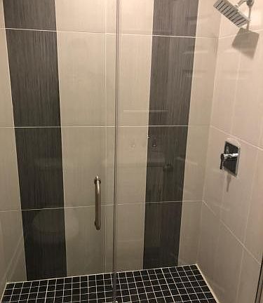 4th image of 2437 N Ashland Ave #1