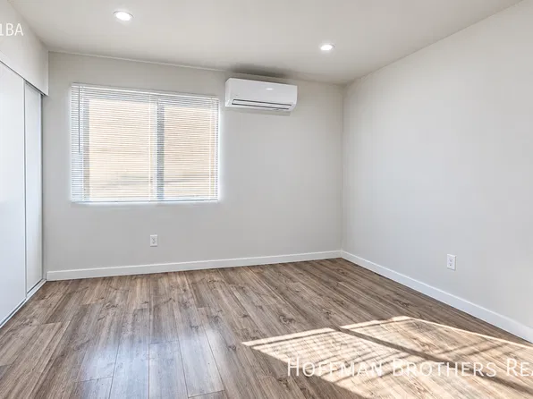 6050 1/2 10th Ave, Los Angeles, CA 90043