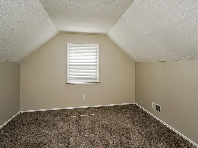 2402 Parliament Ct — Photo 12