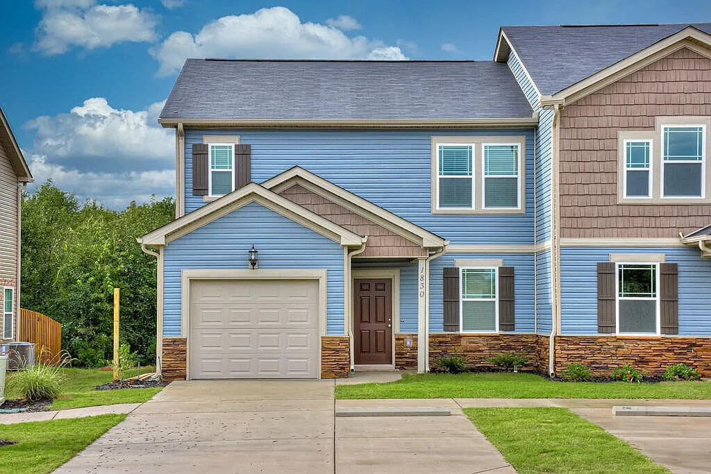 3 bed, 2.5 bath, 1524 sqft, $1,695 — Photo 4