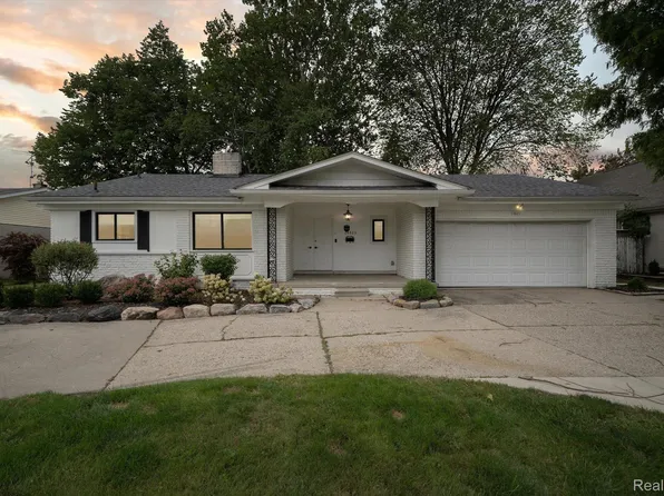 24823 Templar Ave, Southfield, MI 48075
