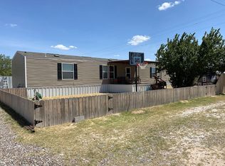 203 Brooke St, Grandfalls, TX 79742