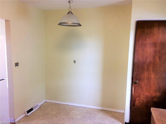 4th image of 3221 Colorado Ave