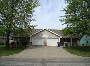 1813 SW 6th St, Blue Springs, MO 64014