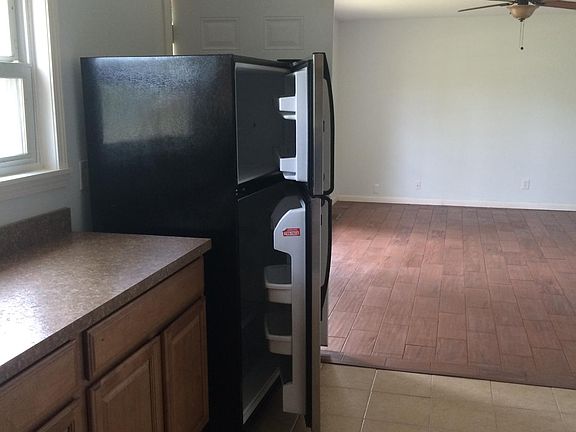 3rd image of 334 Cynthia Dr