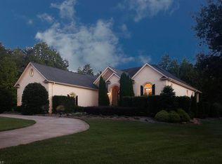 1386 Ha Pl, Lanai City, HI 96763