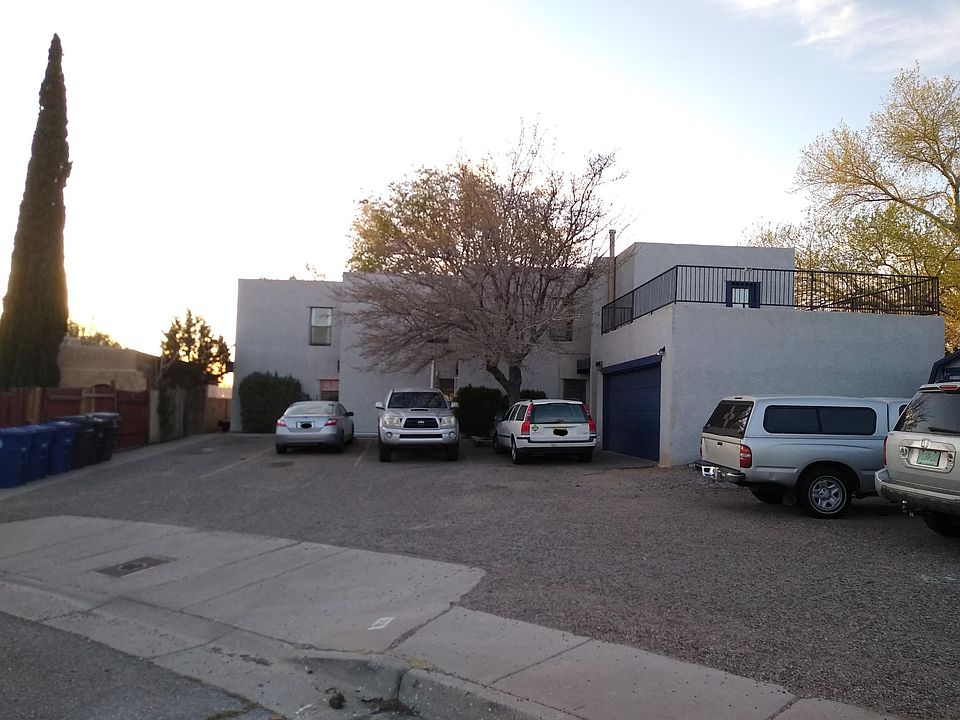 1st image of 3121 Lori Pl NE