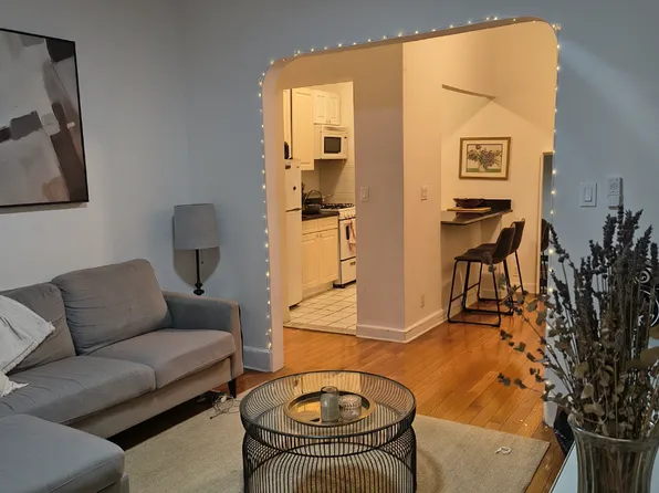 172 East 91st Street image 1 of 7